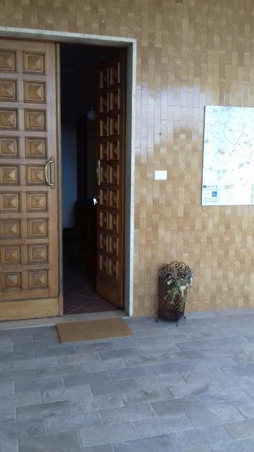 Locanda Cavallo Bianco - Affittacamere Robella Buitenkant foto