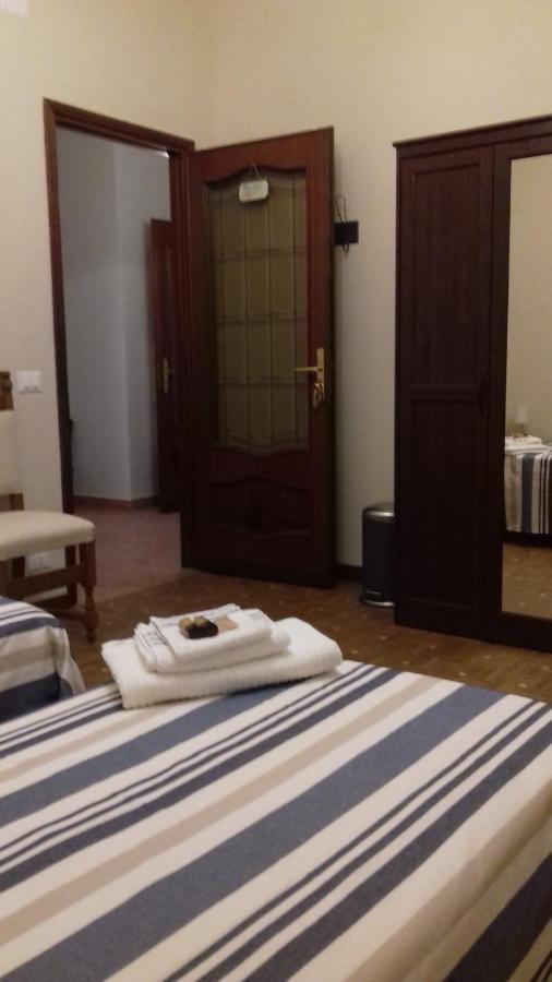 Locanda Cavallo Bianco - Affittacamere Robella Buitenkant foto